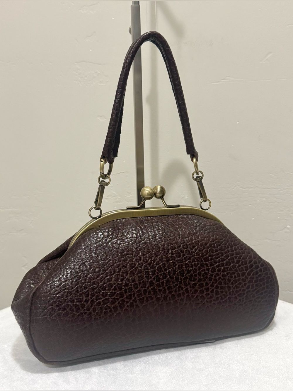 Brown Bison Leather Handmade Vintage Style Kisslock Frame Bag: Multi Use Style